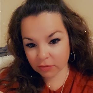 Meet your Posher, Isabel